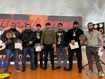 Команда из Карабулака заняла третье место на Открытом мастерском турнире по силовым видам спорта