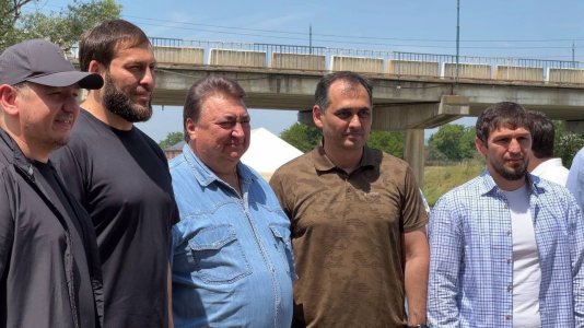 ​МИНИСТР СПОРТА ИНГУШЕТИИ РУСЛАН БЕЛХОРОЕВ ВОЗГЛАВИЛ КОЛЛЕКТИВ ВЕДОМСТВА НА МАСШТАБНОМ СУББОТНИКЕ НА РЕКЕ СУНЖЕ