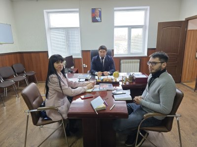 МИНИСТР СПОРТА ИНГУШЕТИИ РУСЛАН БЕЛХОРОЕВ ВСТРЕТИЛСЯ С КУРАТОРОМ ЖУРНАЛА &laquo;ВЕСТНИК. СЕВЕРНЫЙ КАВКАЗ&raquo; ТАИСИЕЙ МЕЛЬНИК