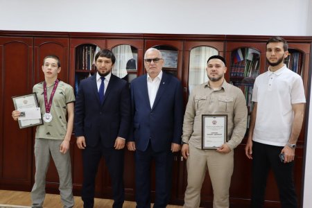 В парламенте Ингушетии чествовали спортсмена клуба &laquo;Ади Ахамад&raquo; Асланбека Костоева